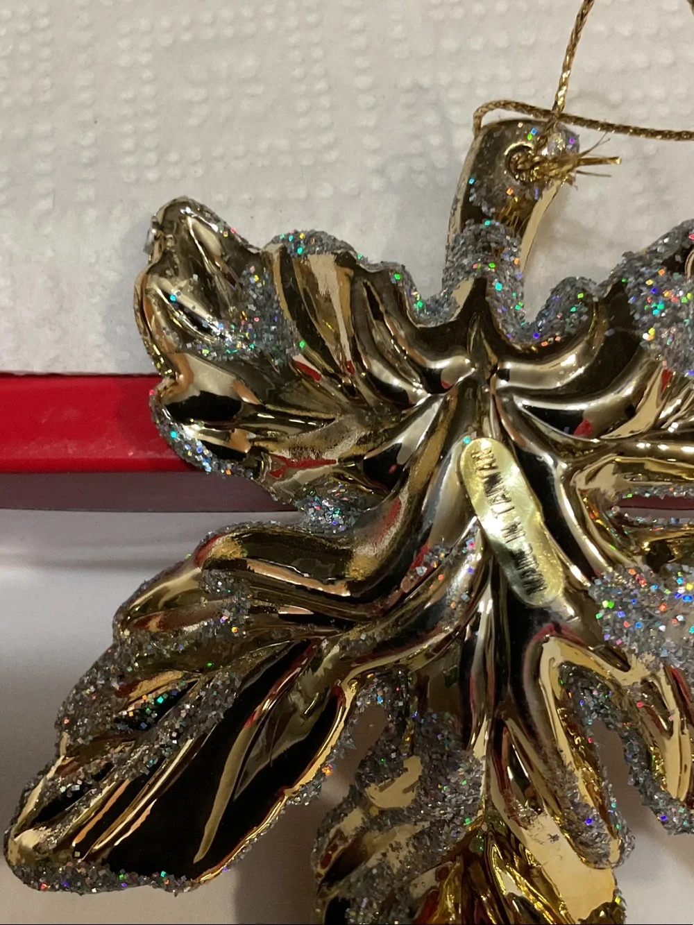 N/A elegant gold