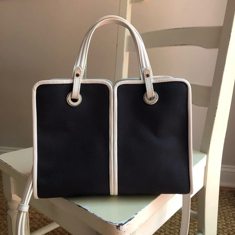 kate spade measured approximately