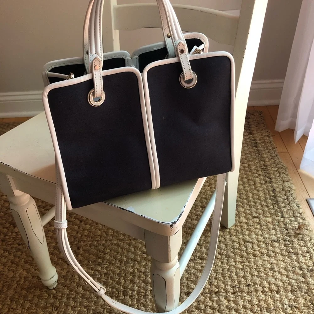 kate spade measured approximately