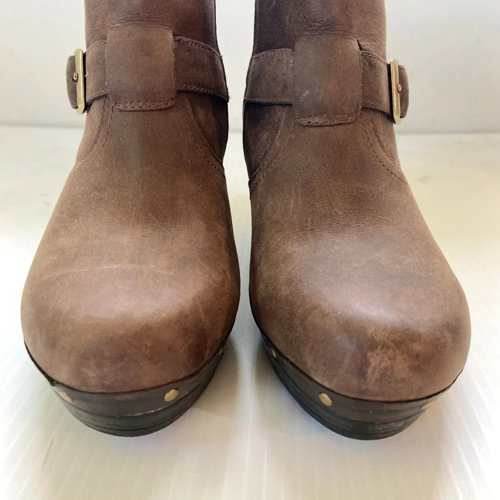 Clarks brown leather