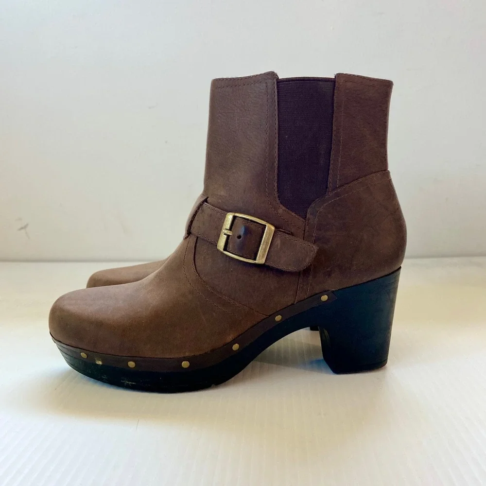 Clarks brown leather