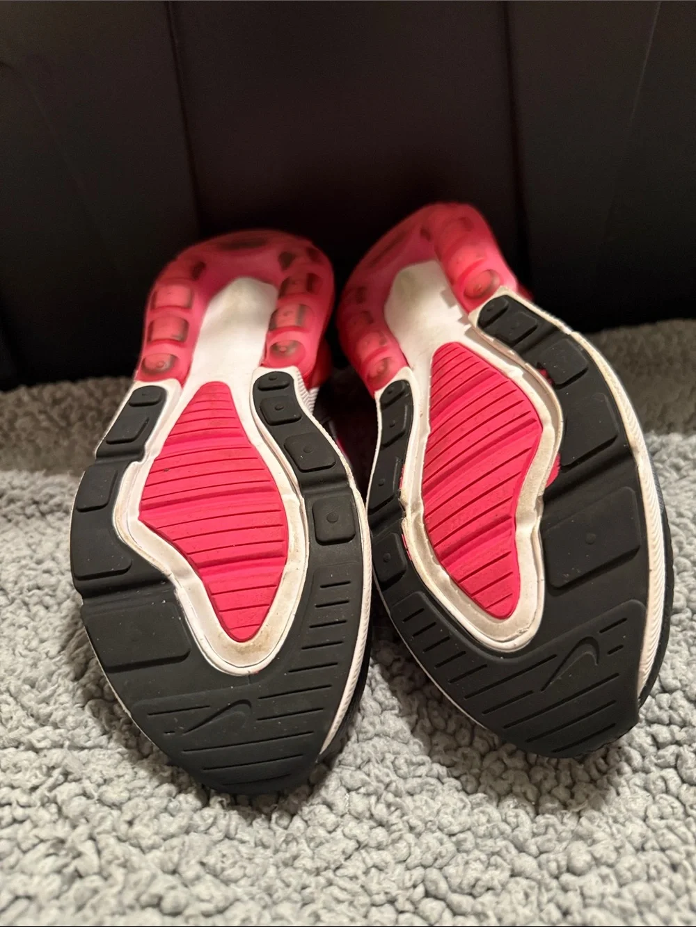 Nike gray pink