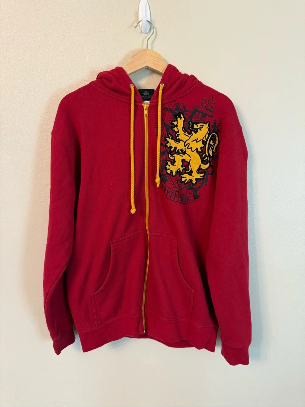Wizarding World Of Harry Potter flaws very approx
