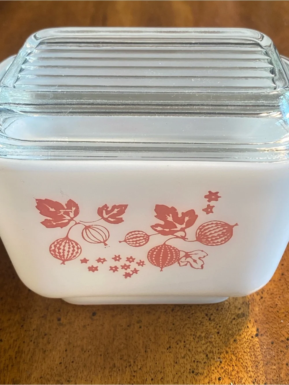 Pyrex 501 Pink Gooseberry w/ Pyrex Lid