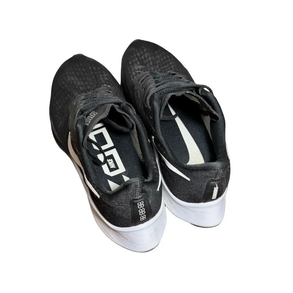 Nike sleek black