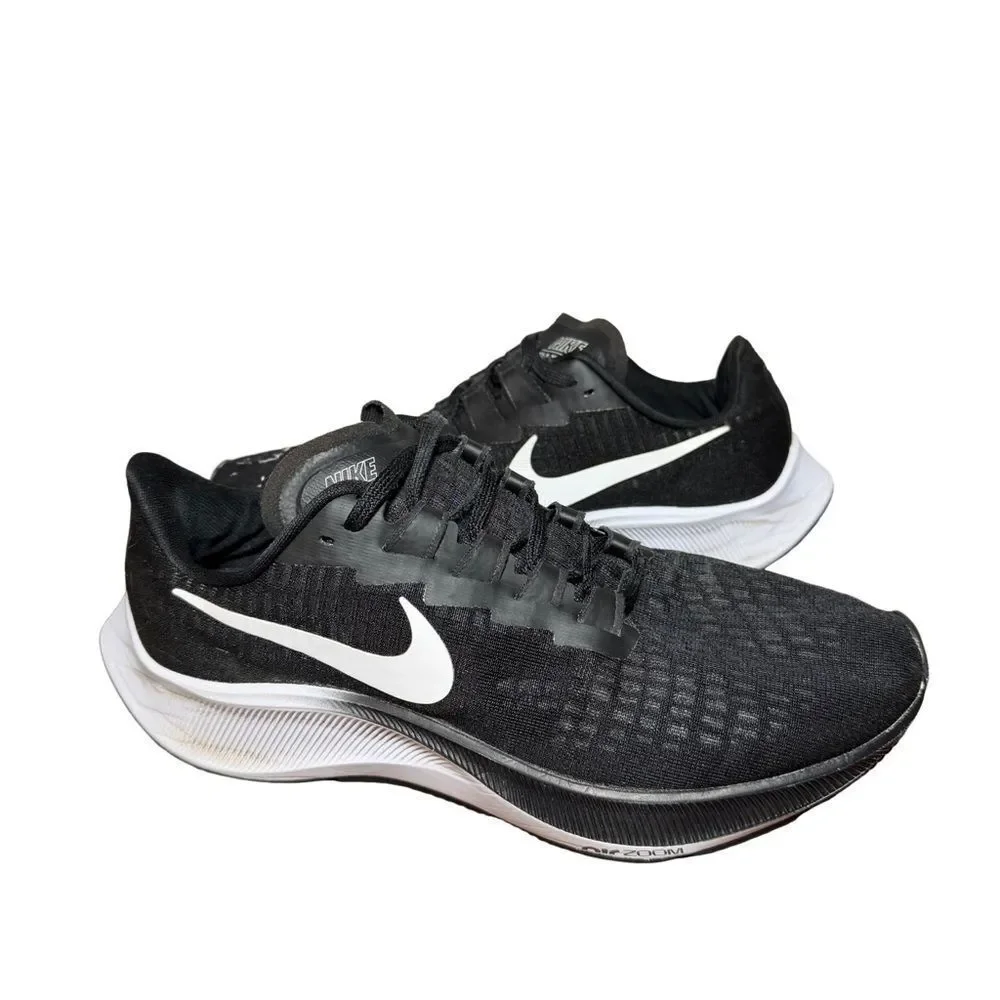 Nike sleek black