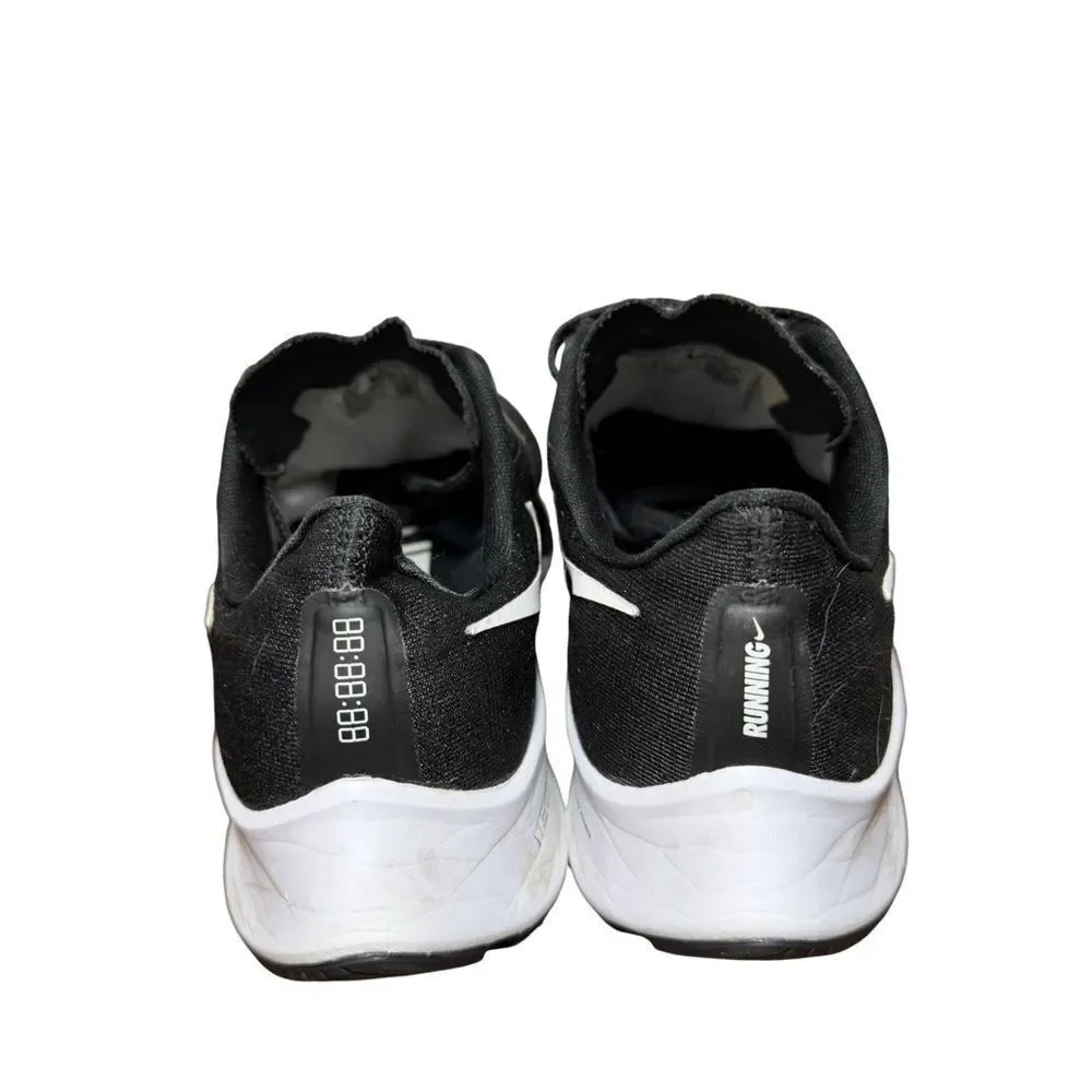 Nike sleek black