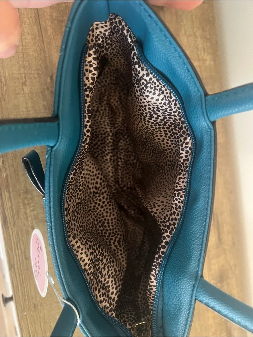 N/A chic teal