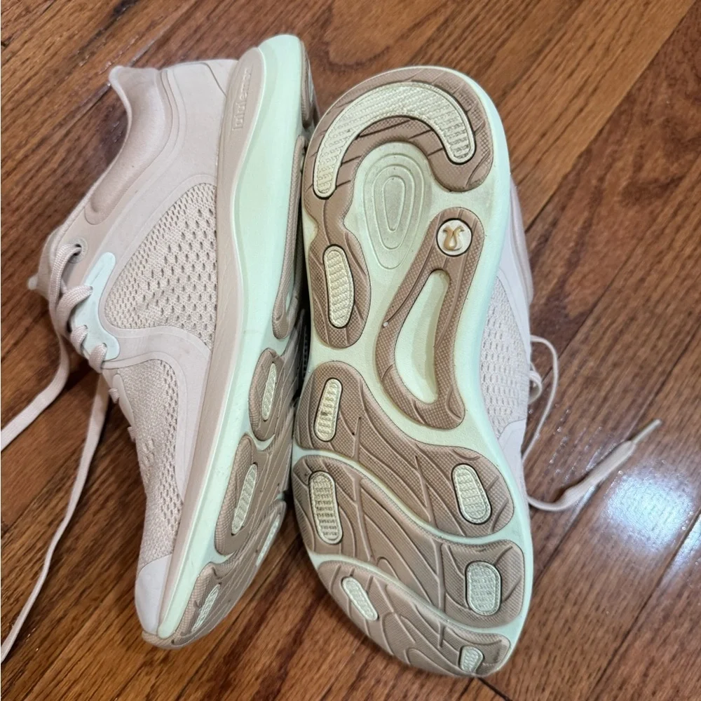 lululemon athletica Lightweight Knit Running Sneakers in Beige and Mint