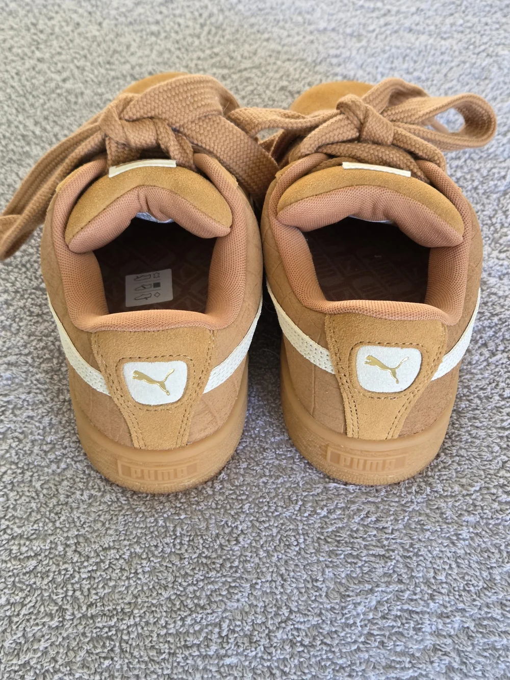 Puma women suede