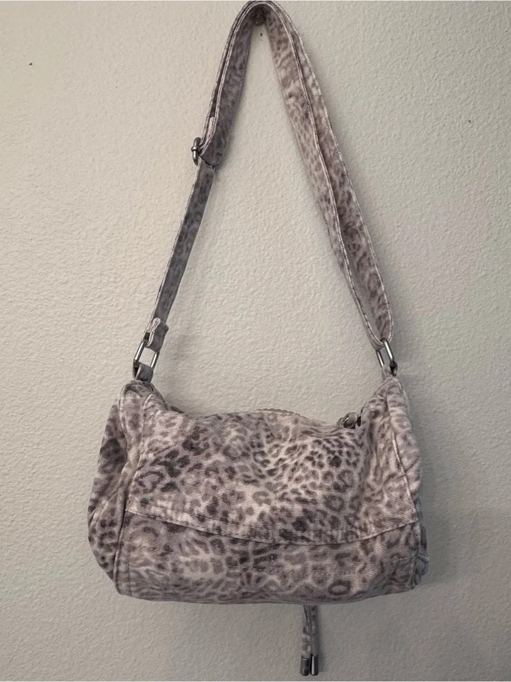 PINK Victorias Secret small shoulder