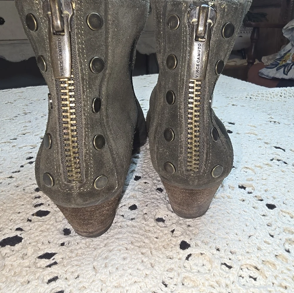 Vince Camuto vince camuto