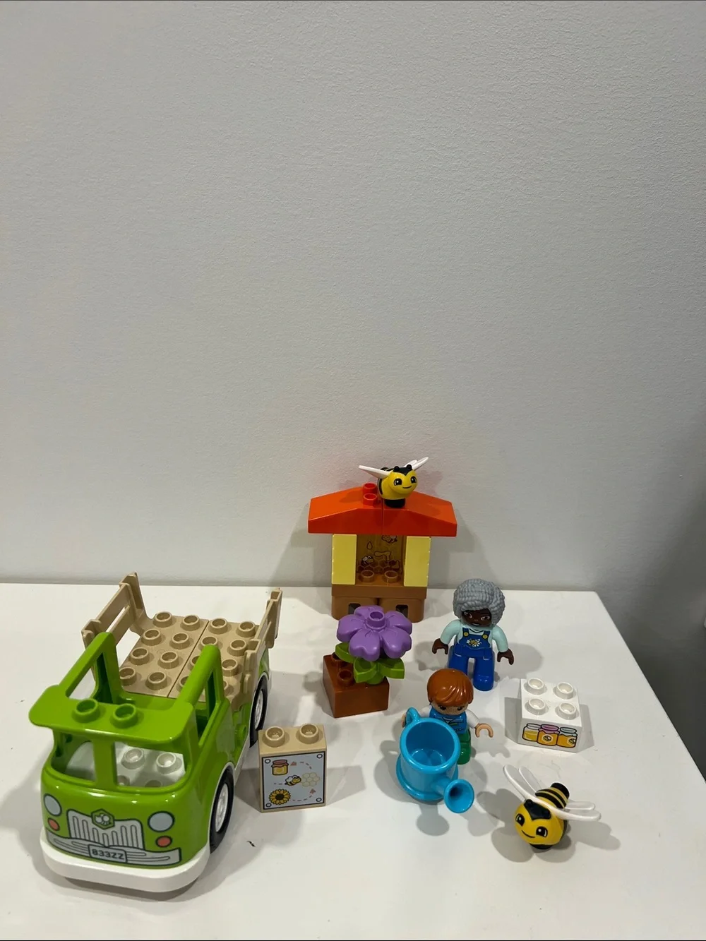 LEGO DUPLO Town Caring for Bees & Beehives 10419 complete