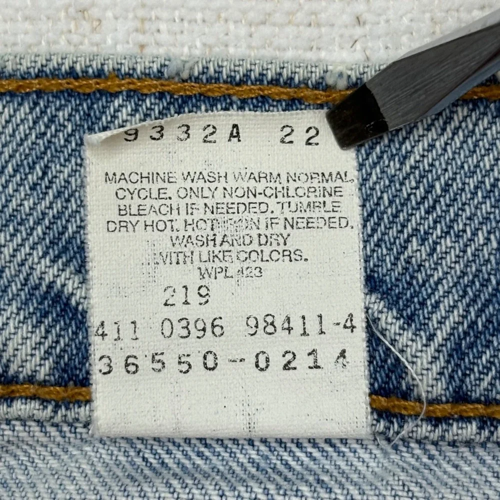Levis light rise version