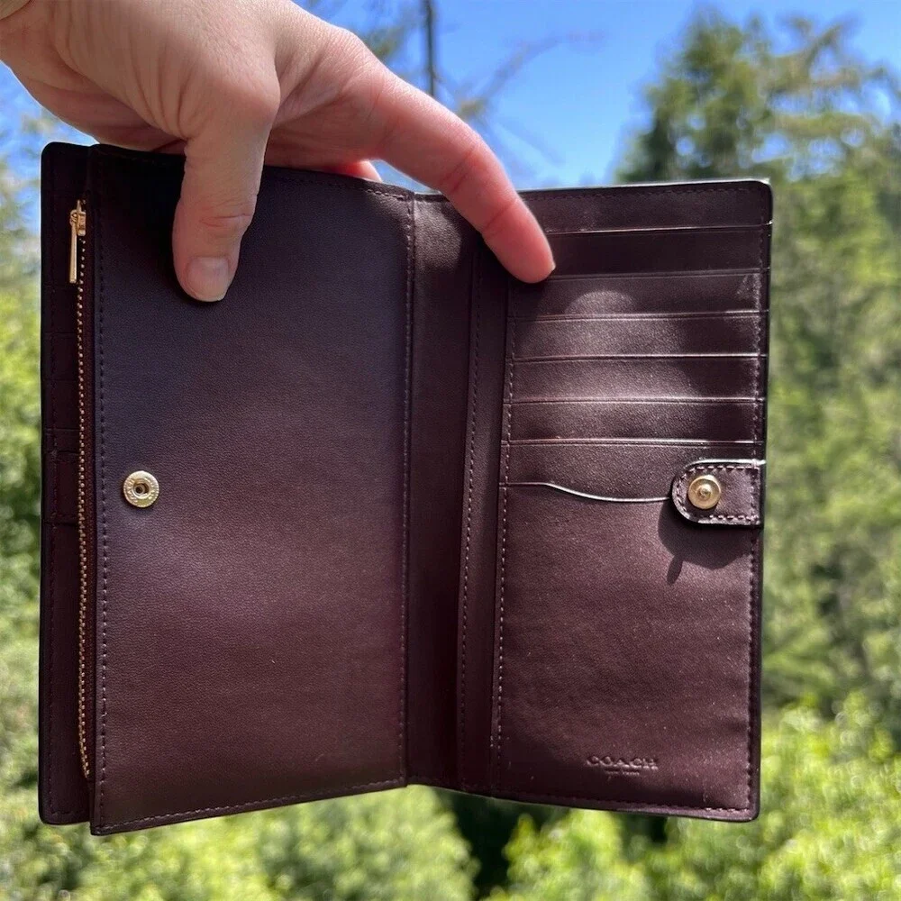 COACH Black Pebble Leather Bifold Snap Wallet with Gold Hardware AUTHENTIC