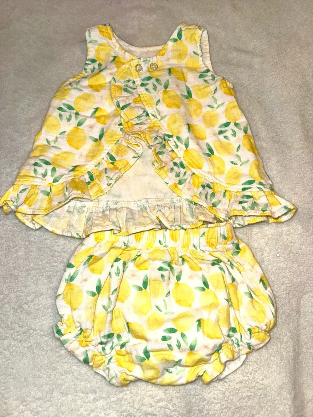 Stitchy Fish cute yellow