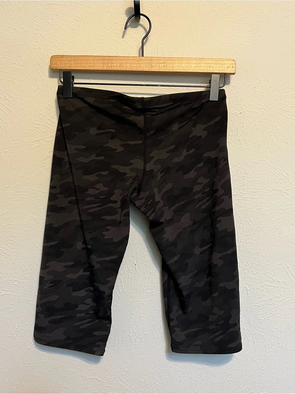 TYR supportive compression