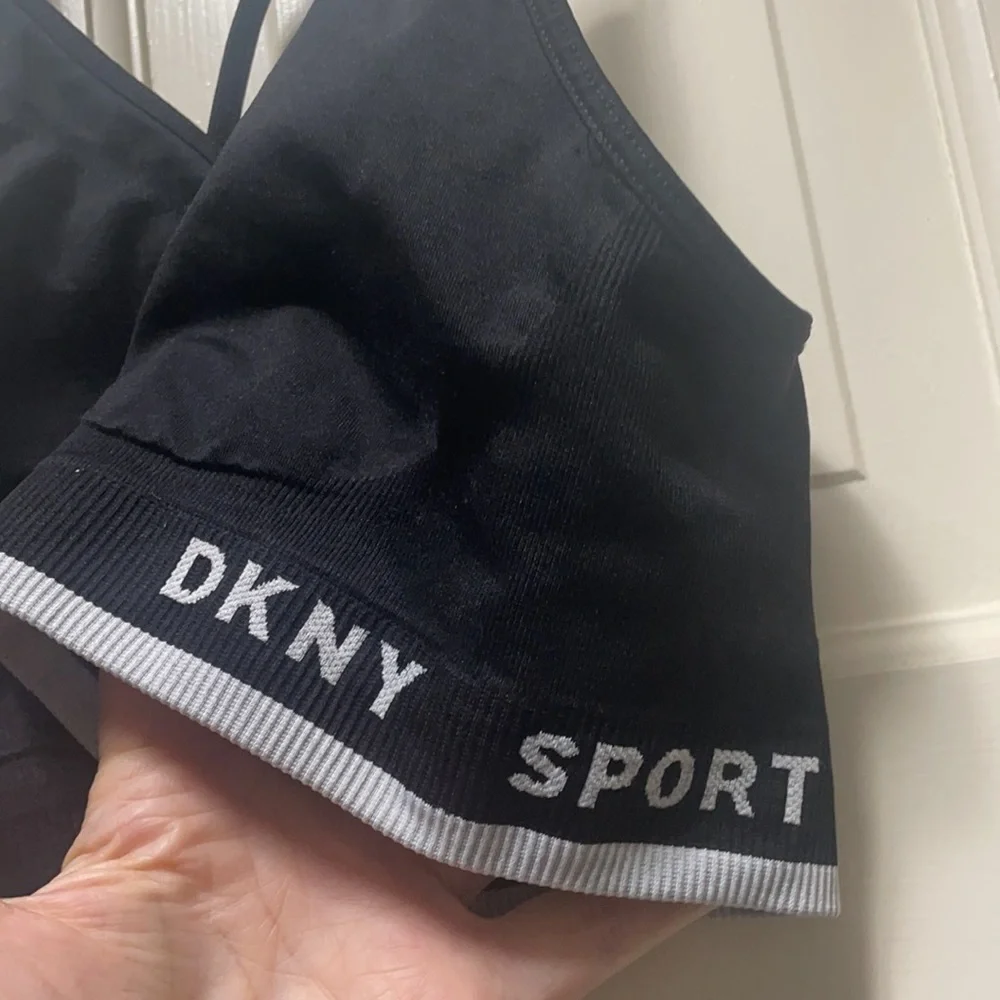 Dkny excellent sports
