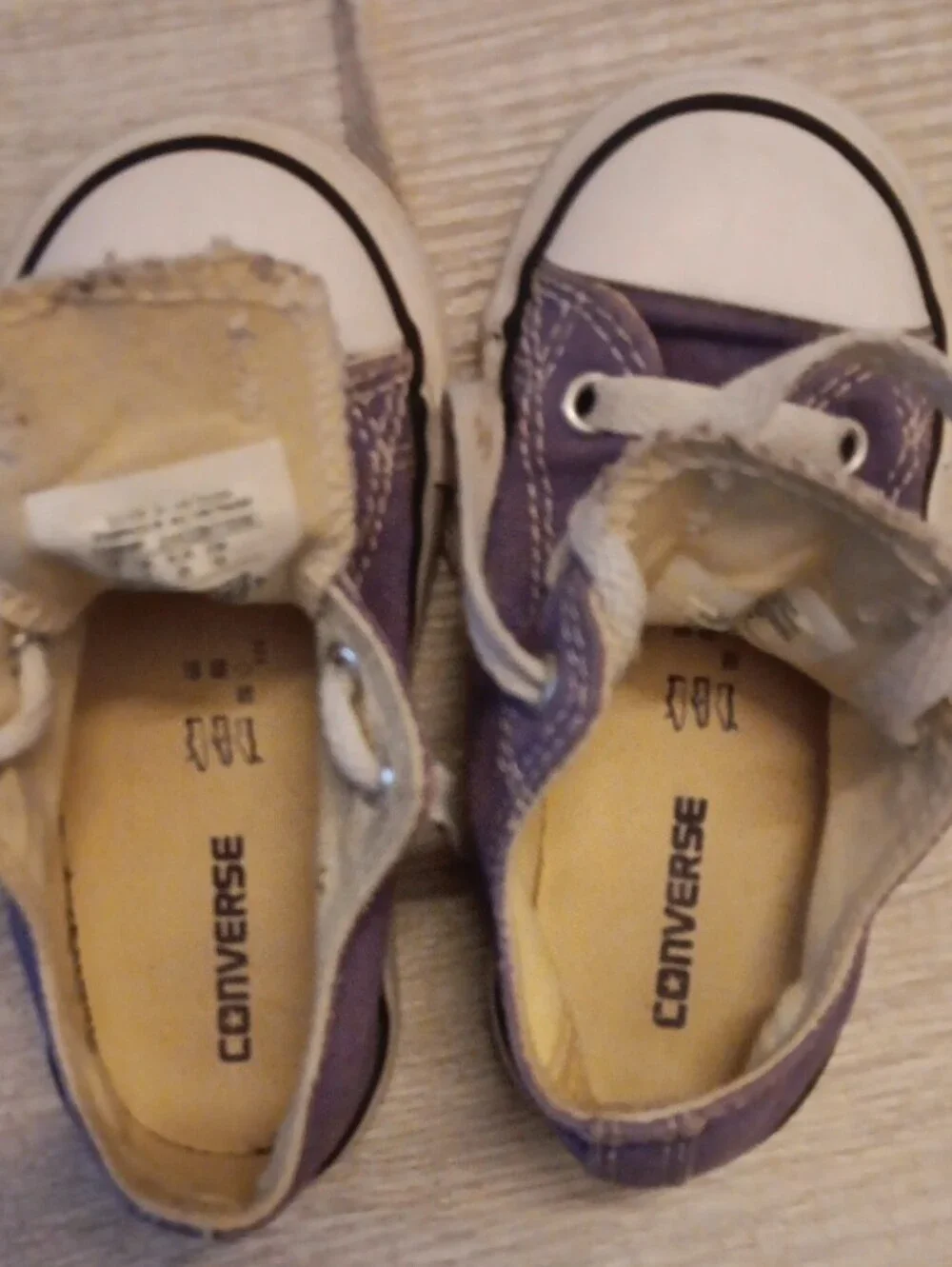 Converse purple canvas