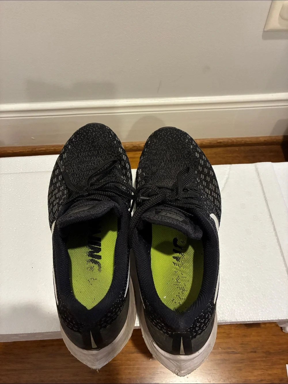 Nike sneakers free air