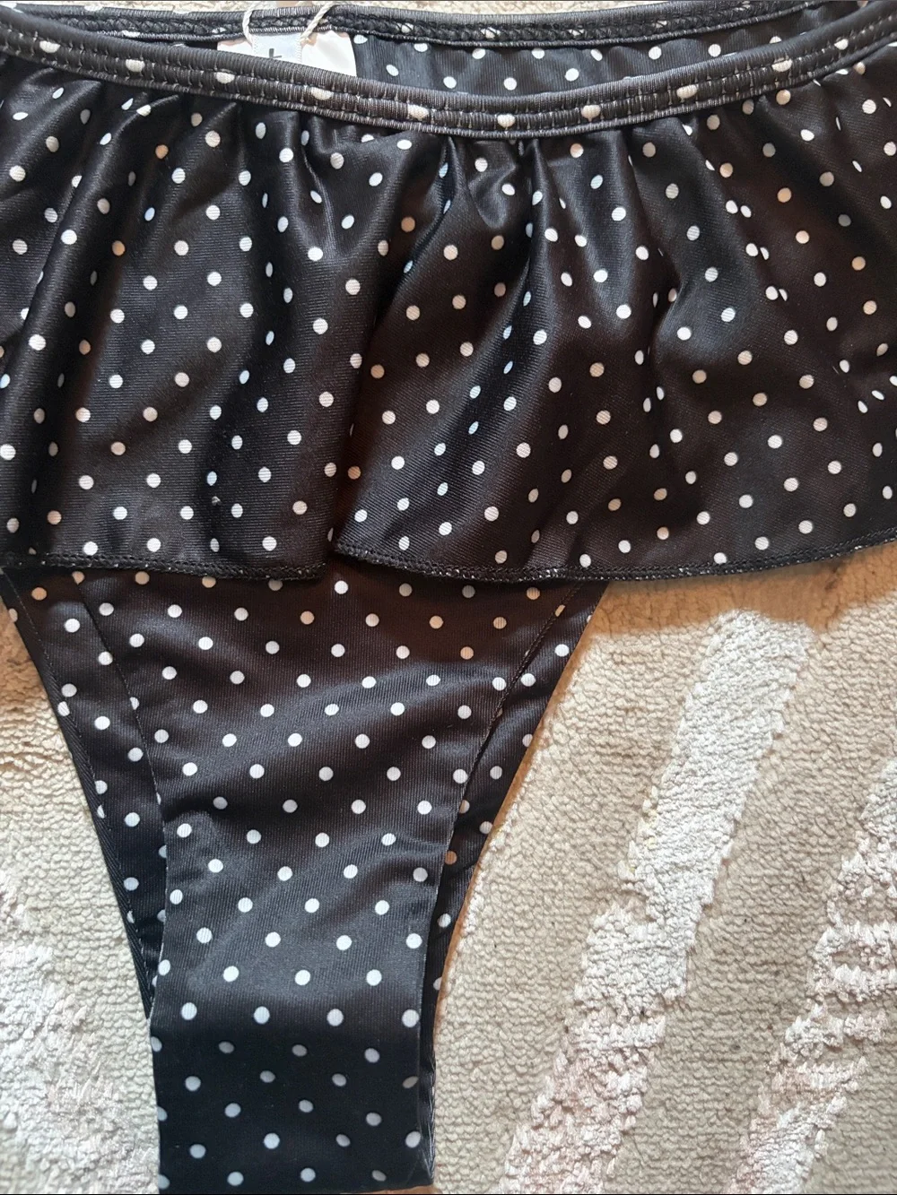 N/A flattering black