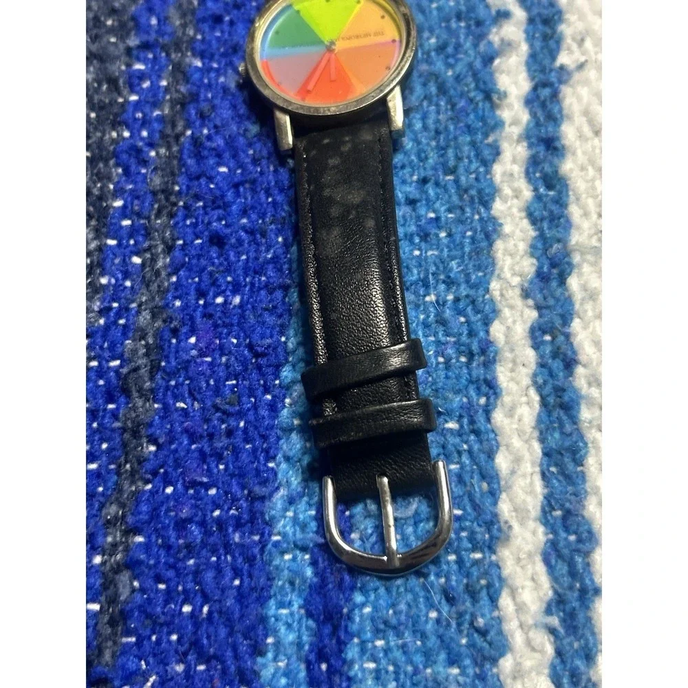 VTG The Metropolitan Museum of Art MMA Color Wheel Rainbow Quartz Watch No Tick