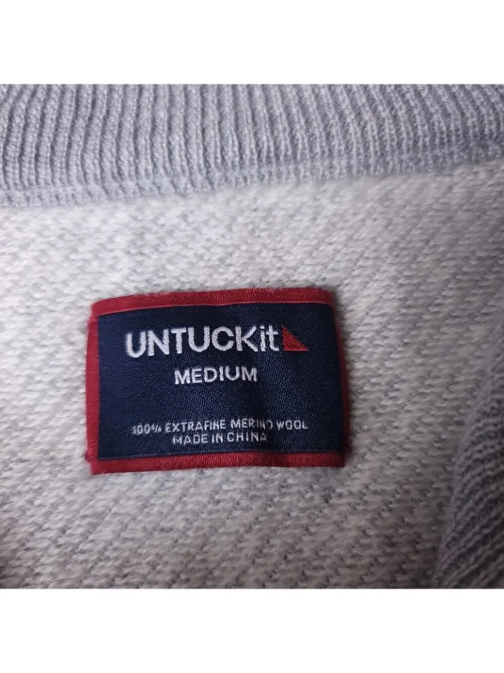 UNTUCKit hansen merino