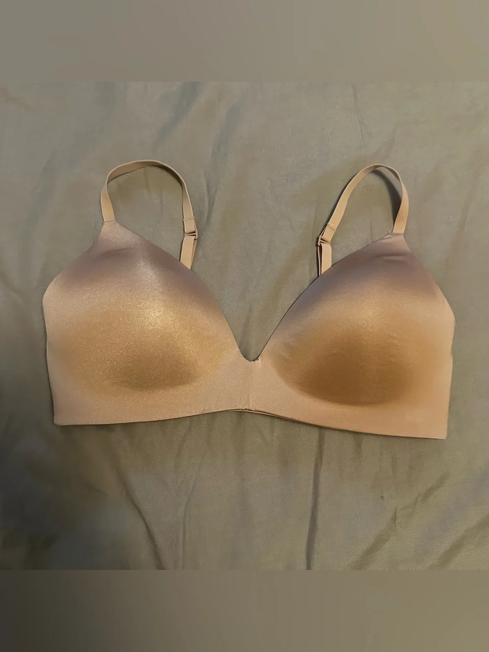 SKIMS beige wireless