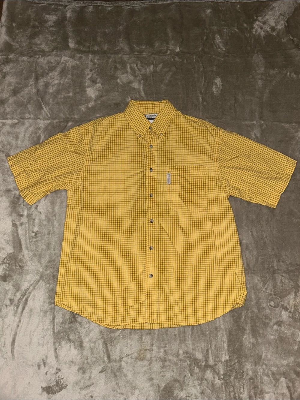 Columbia Yellow and Black Check Short-Sleeve Button-Down Shirt M