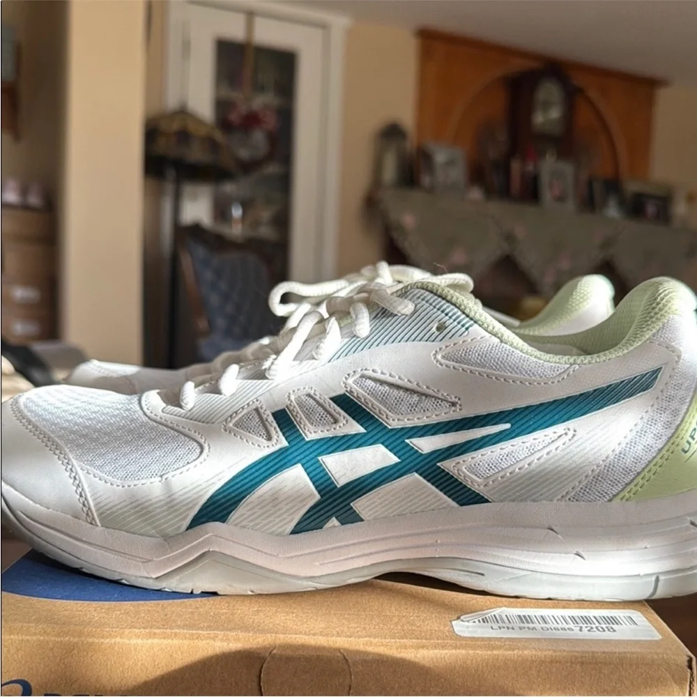 Asics women’s up