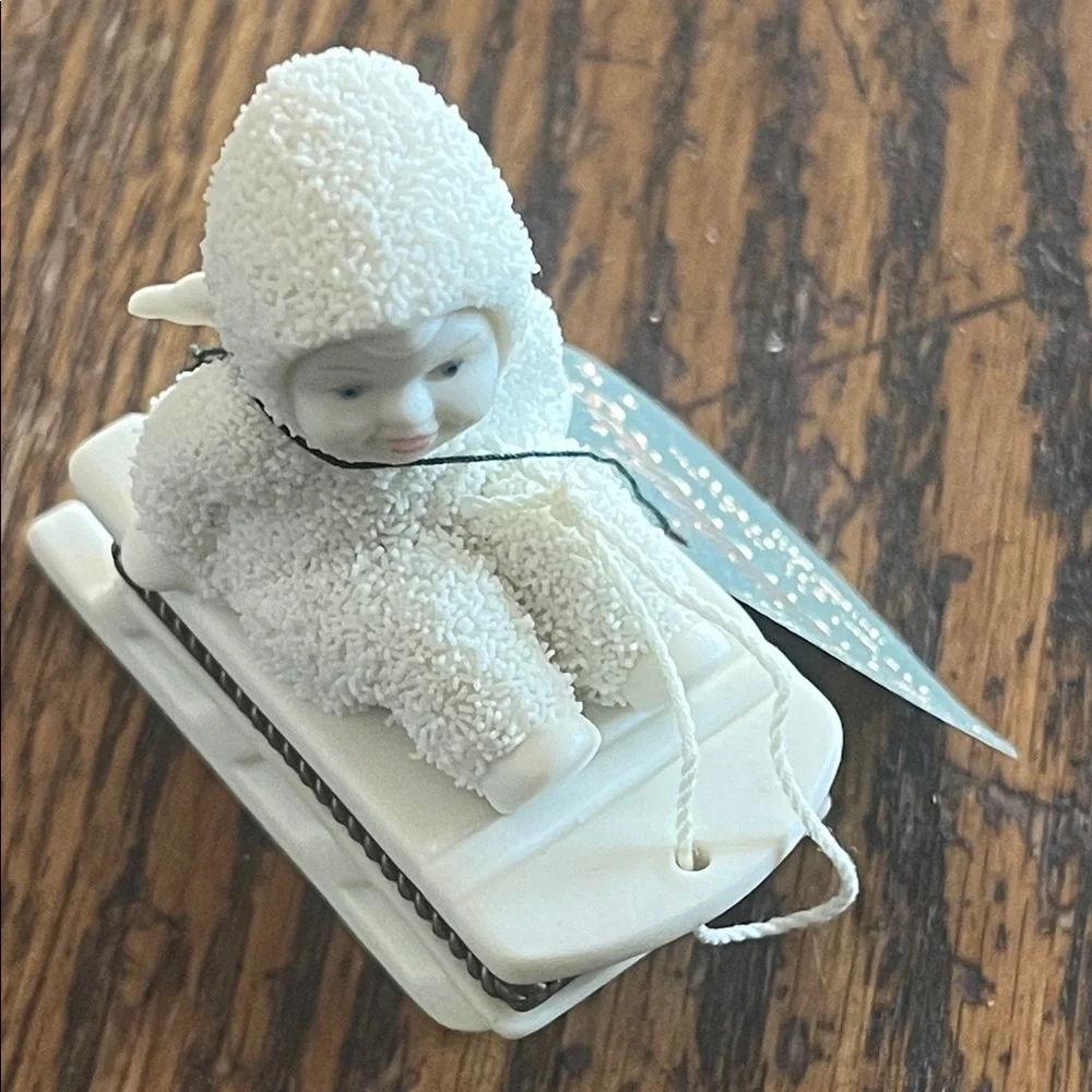 Snow baby hold on tight hinge box Christmas ornament