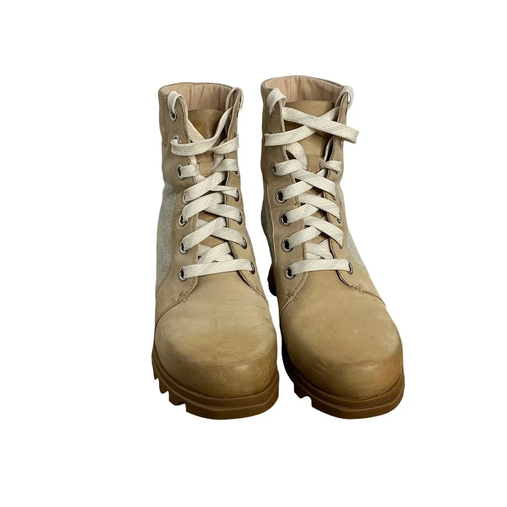 Sorel chic functional