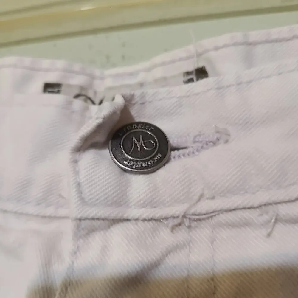 Wrangler cargo thanks size