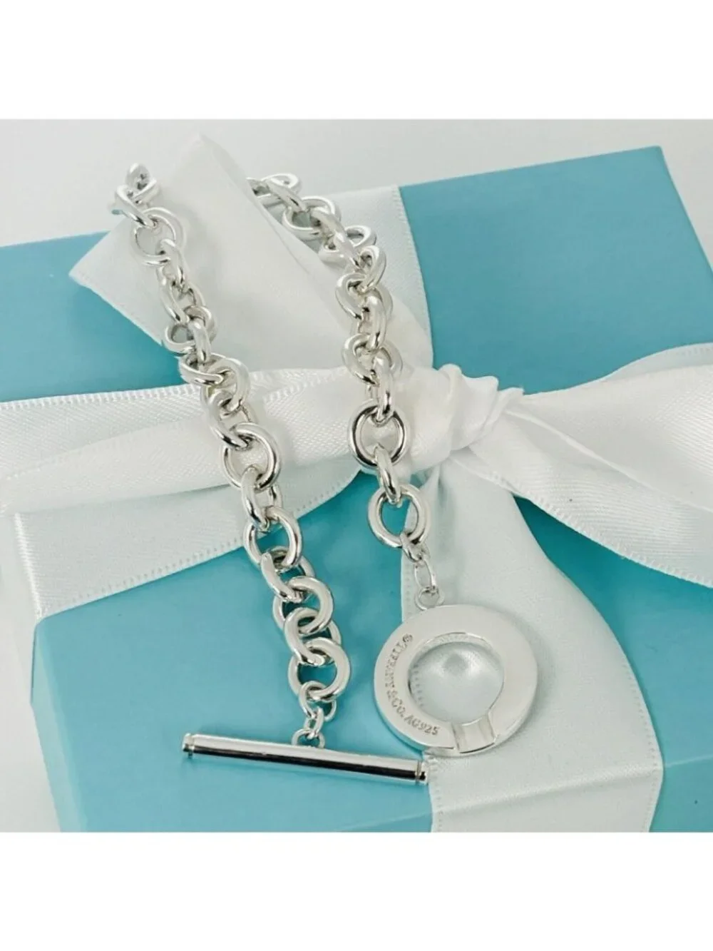 Tiffany & Co. will teal