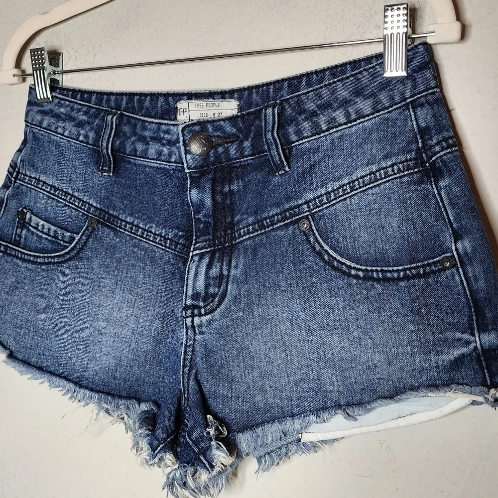 Free People jean shorts.‎
