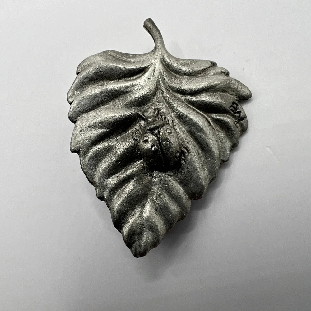 Vintage Marjolein Bastin Leaf Ladybug Brooch Pewter Tone Outdoors Nature Pin‎