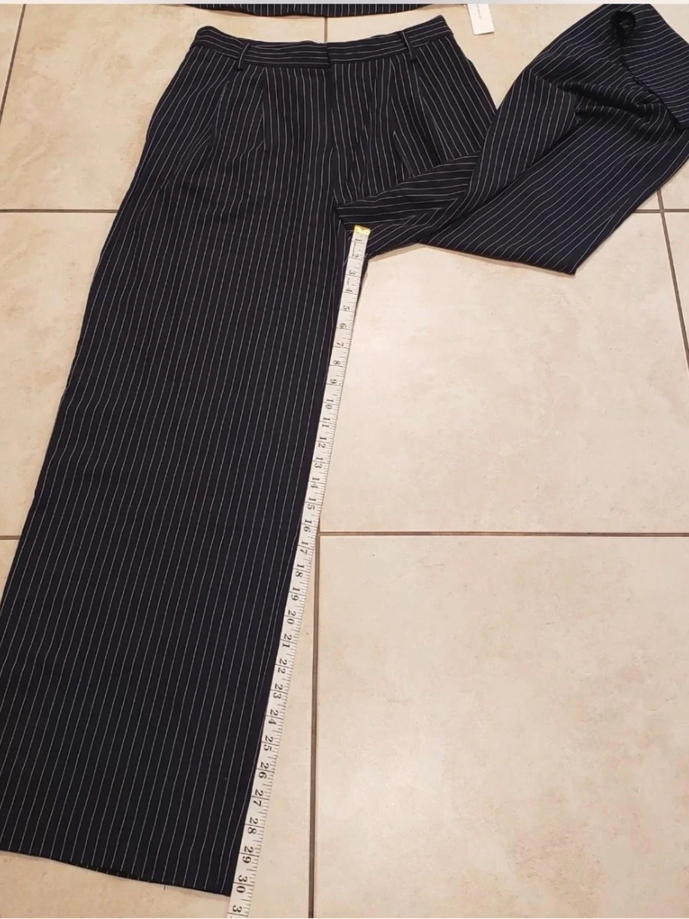Commense sleeveless wide