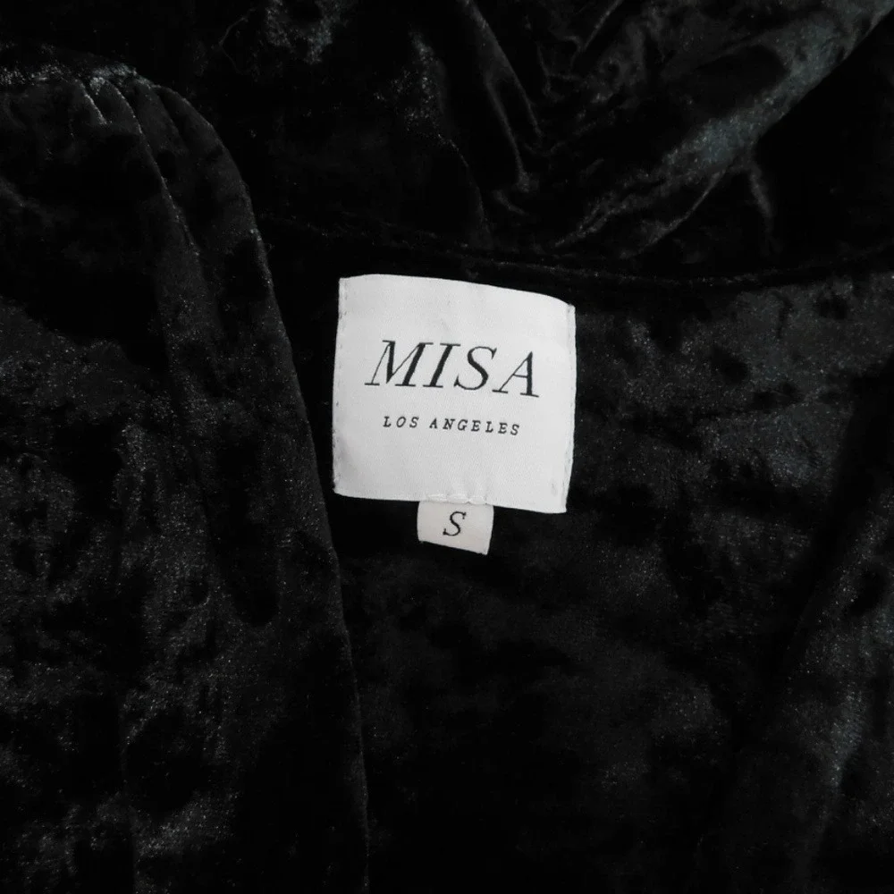 Misa Los Angeles excellent no