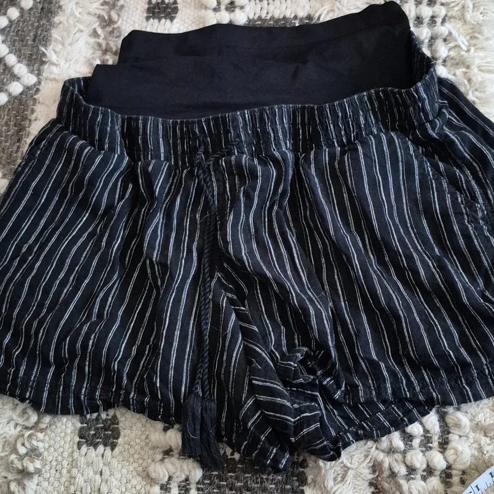 a:glow these maternity