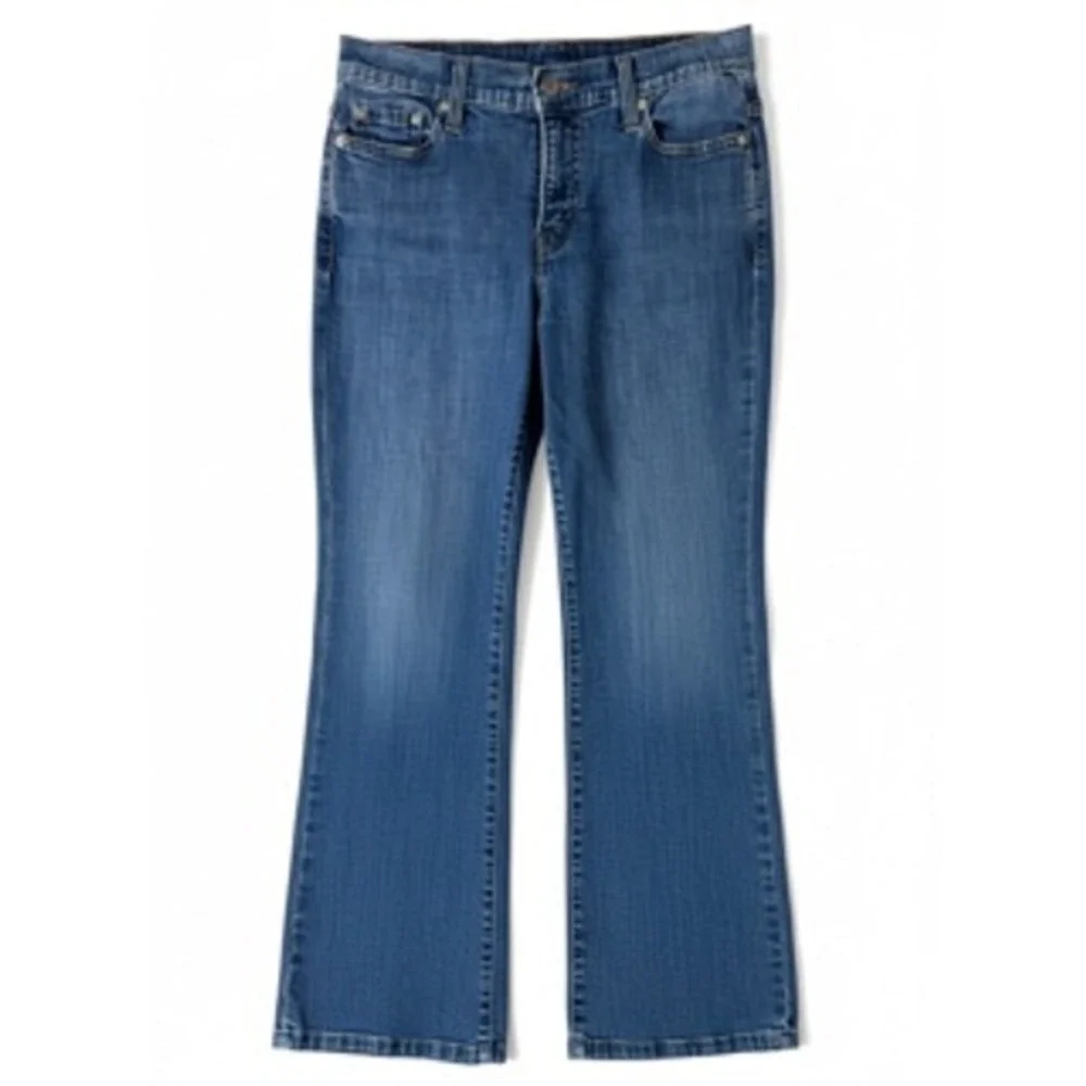 Levis levi perfectly