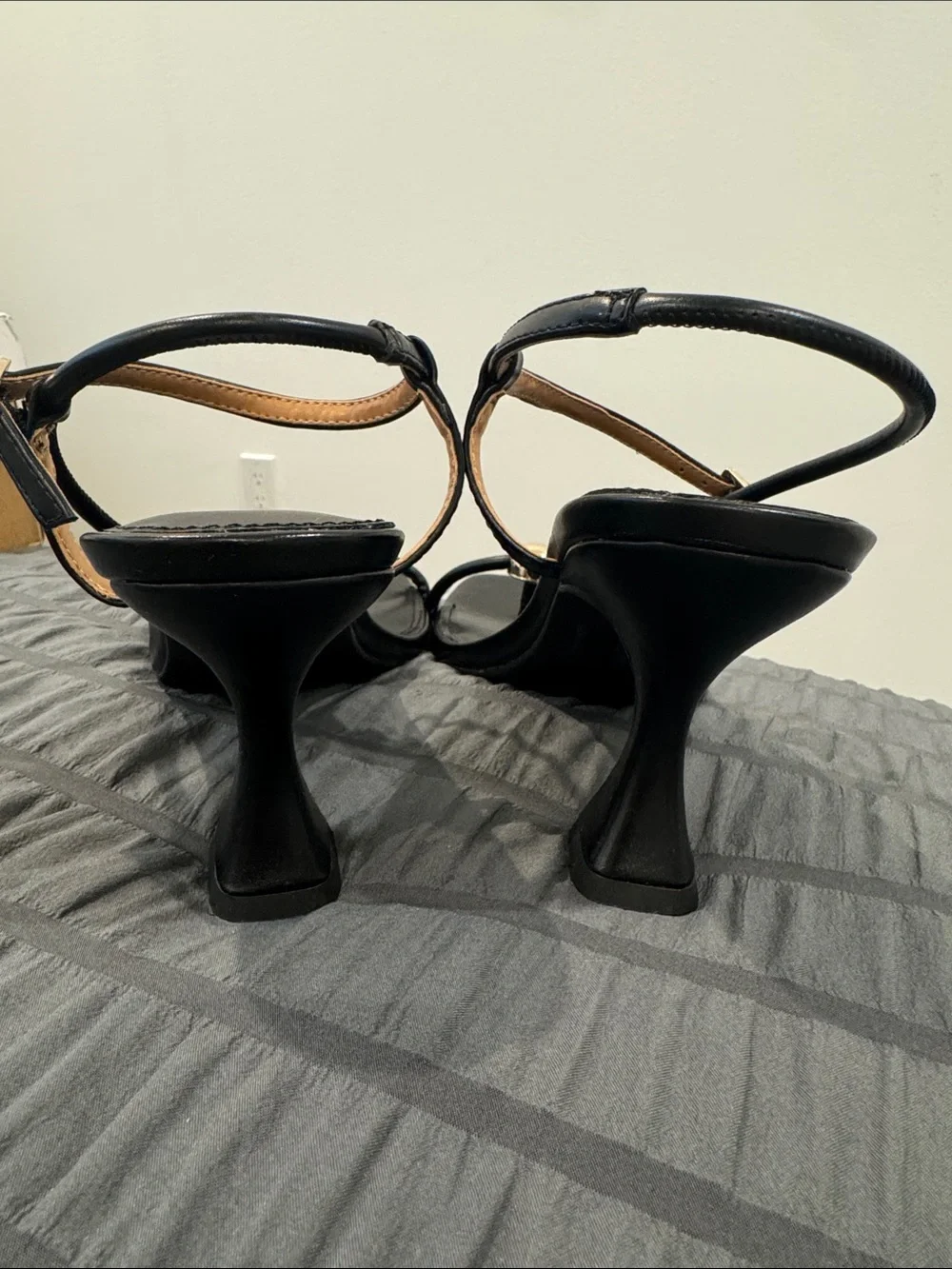 Dolce Vita elegant black