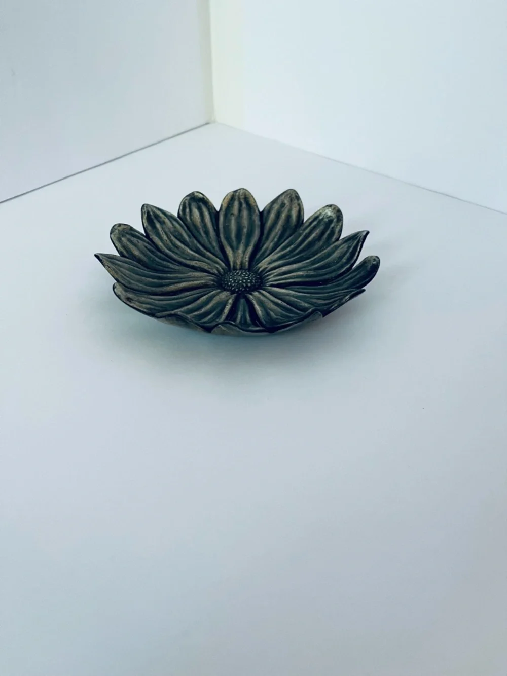 N/A decorative metal