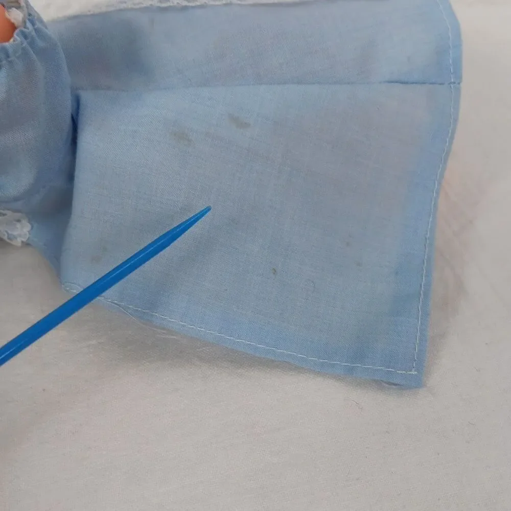 Vintage Dolls in Crib with Bottle Plastic Made in Hong Kong 7