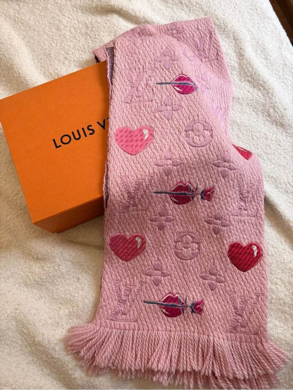 Louis Vuitton get warm