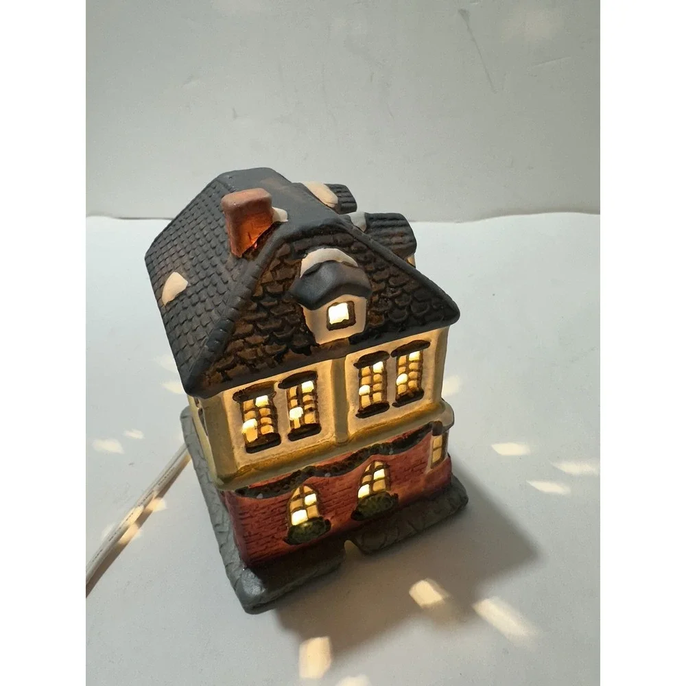 Victorian Village Collectibles hand painted cx195