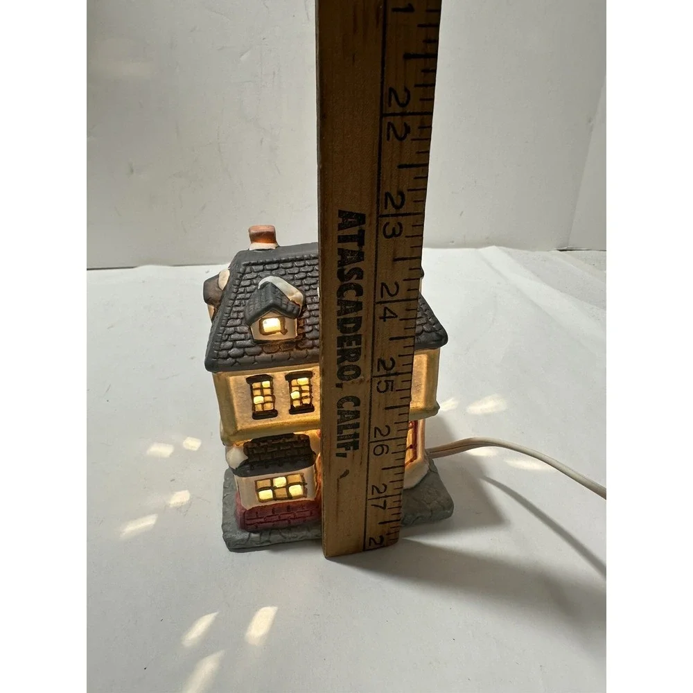 Victorian Village Collectibles painted village light