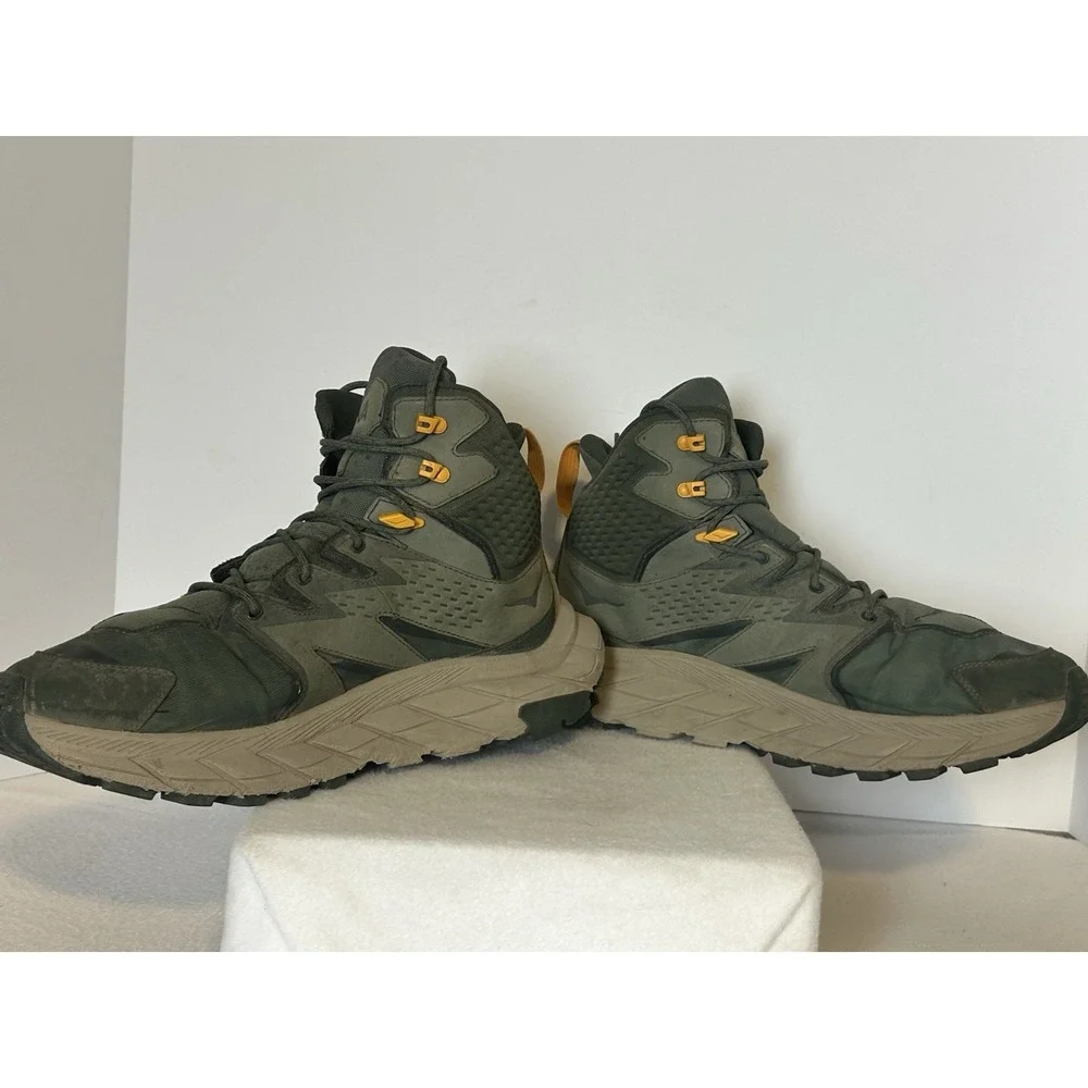 HOKA Boots Mens 11 D Anacapa Mid GTX Green Hiking Trail Running Gore Tex Vibram