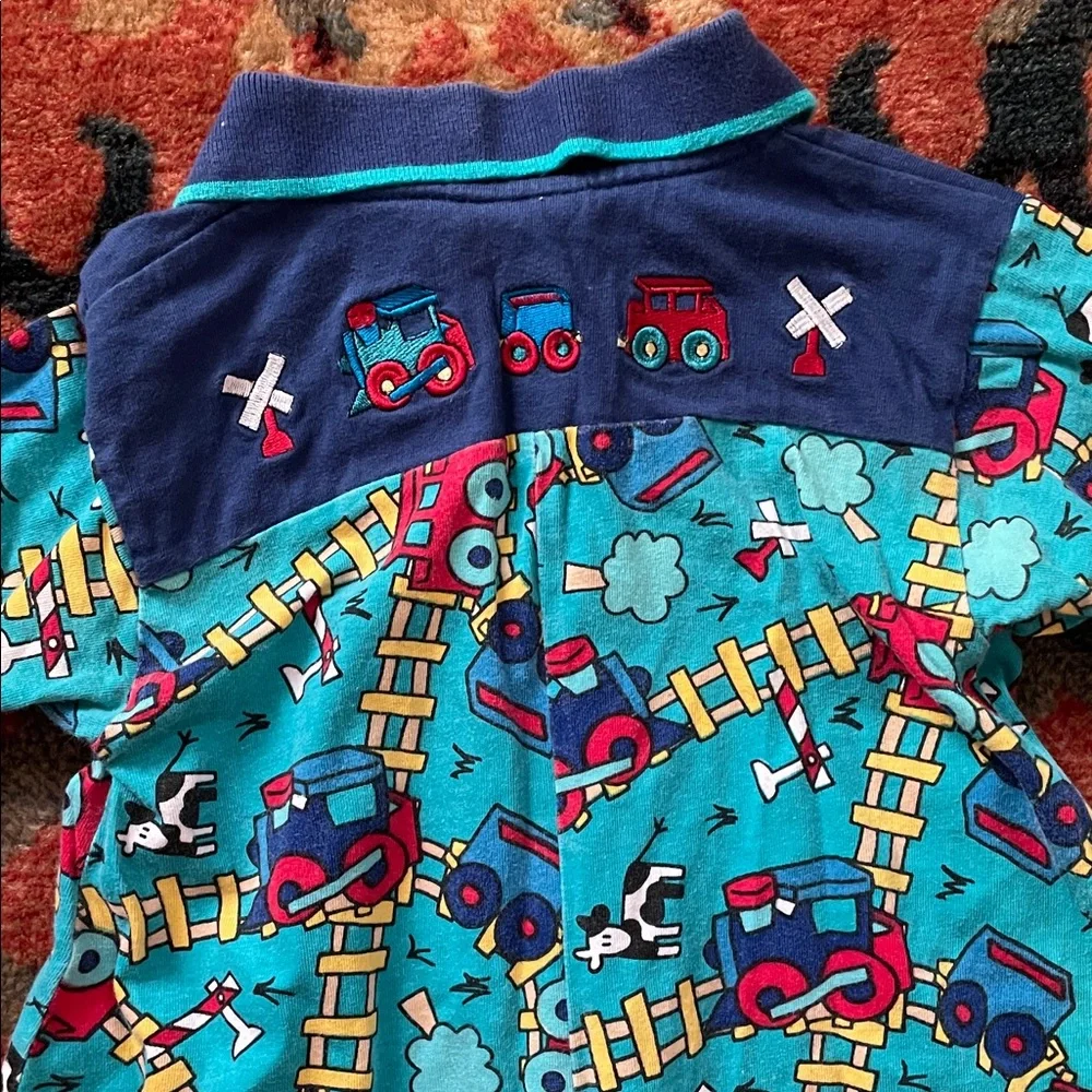 OshKosh Bgosh sleeves tracks