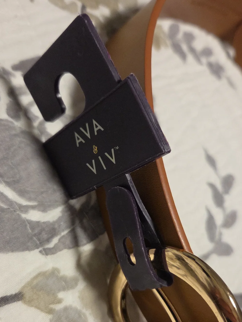 Ava & Viv chic tan