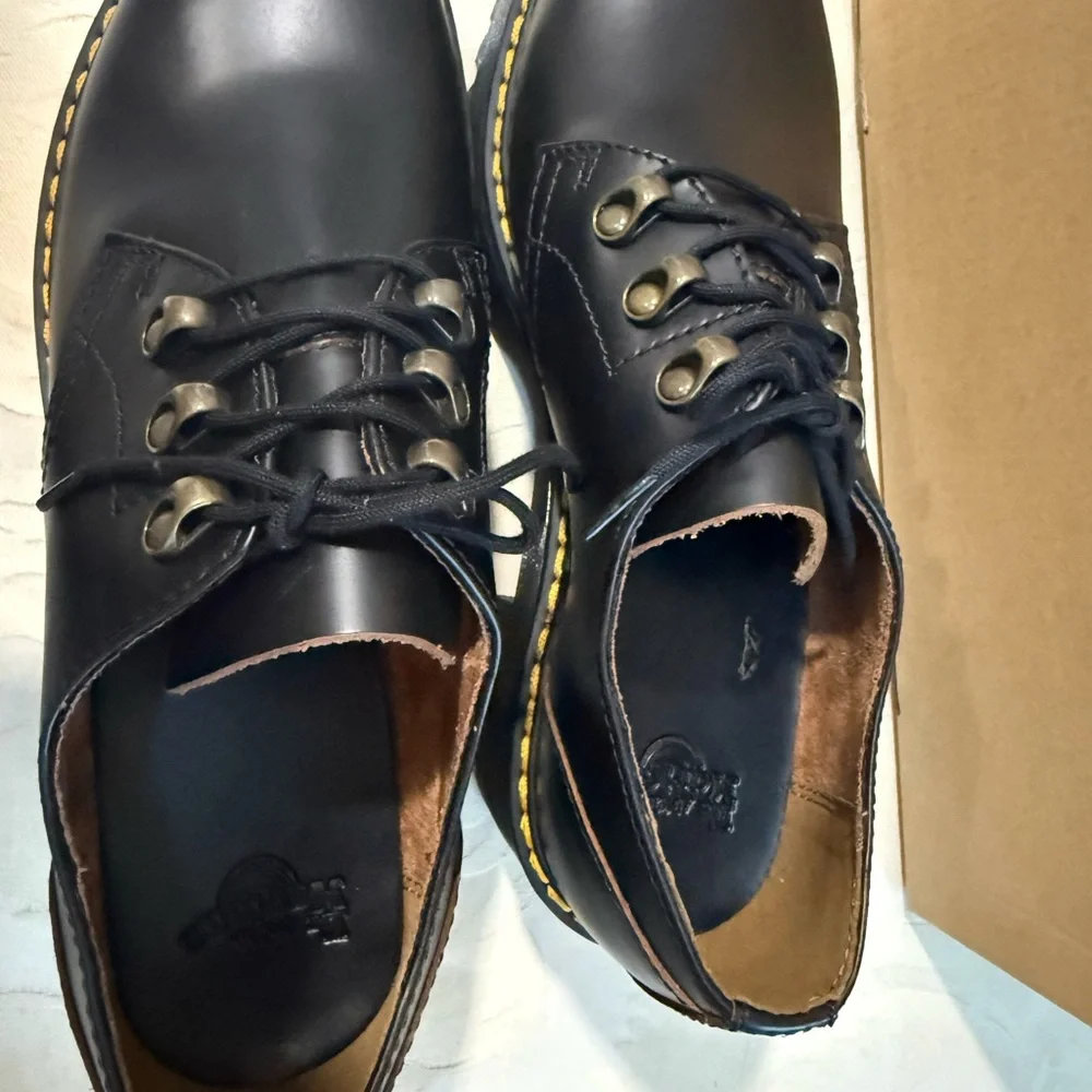 Dr. Martens authentic dr